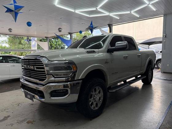 RAM 3500 6.7 I6 TURBO DIESEL LARAMIE CD 4X4 AUTOMÁTICO